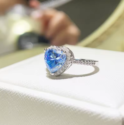 BXINY 1/2CT Sea Blue Heart Cut Moissanite Rings S925 Silver GRA Certified Diamond For Women Halo Wedding Band Fine Jewelry Gifts