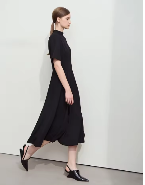 Amii Minimalist 2025 Spring New Short Sleeved Solid Elegant Commuter Stand Up Collar Splicing Waist Dress Drape Skirt 12541006